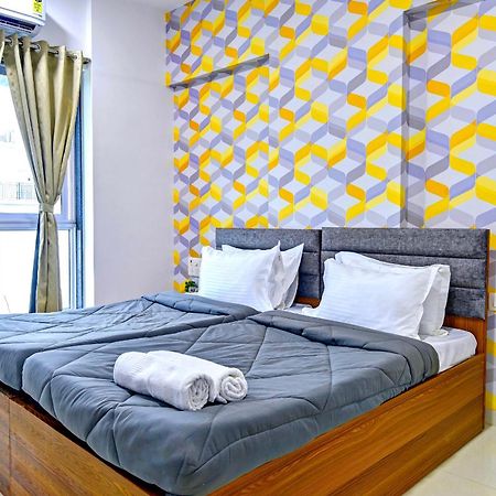 Hsquare Luxury Apartments Goregaon ムンバイ エクステリア 写真
