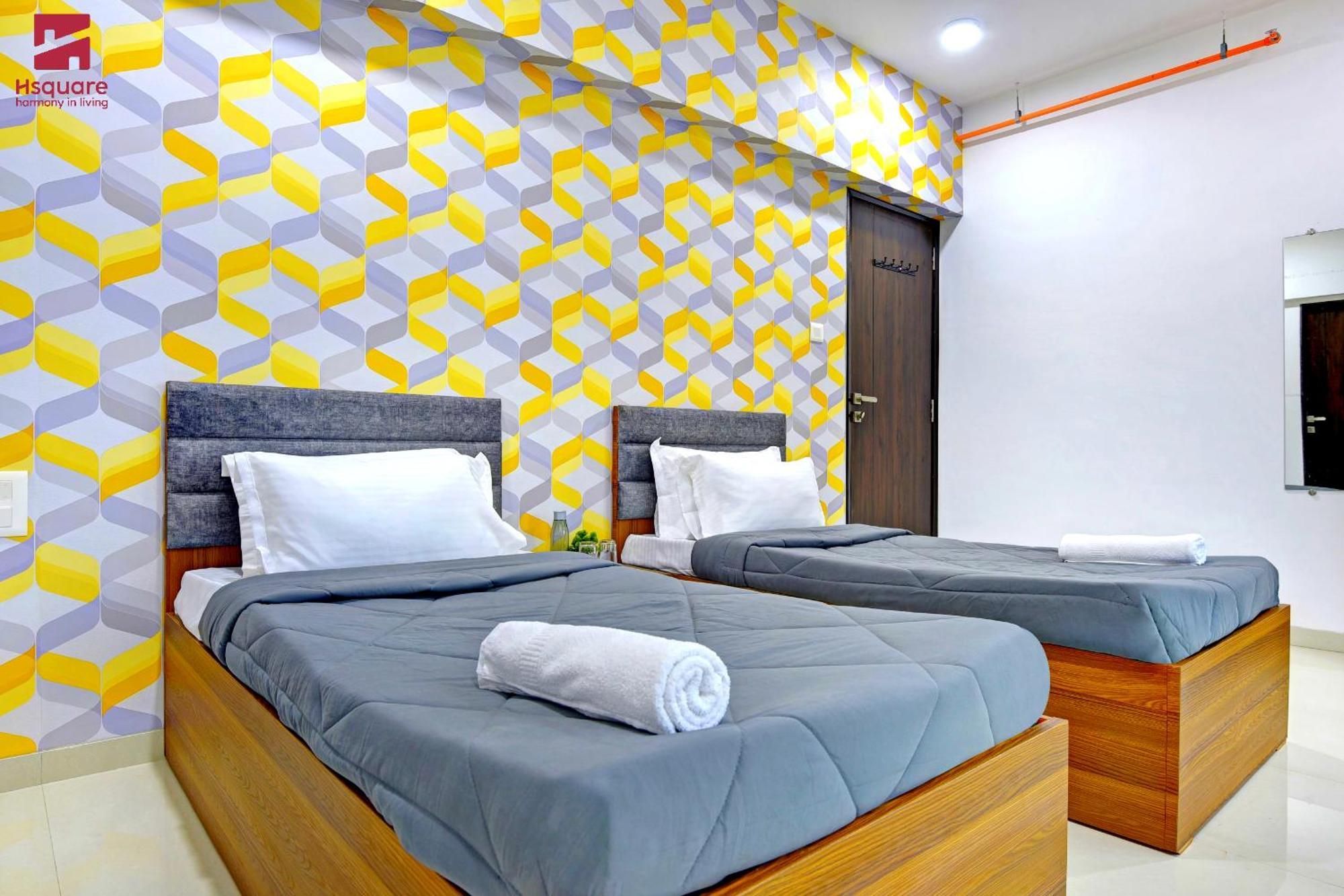 Hsquare Luxury Apartments Goregaon ムンバイ エクステリア 写真