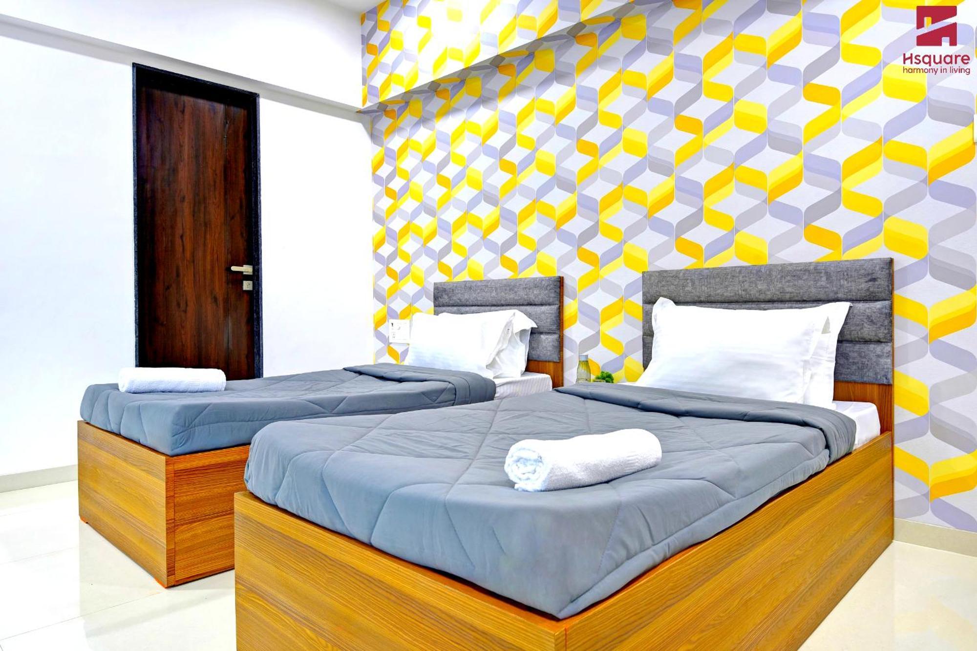 Hsquare Luxury Apartments Goregaon ムンバイ エクステリア 写真